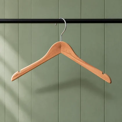 Cedar Wood Hangers (Box of 20) - product photo